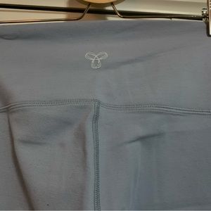 Aritzia TNA leggings